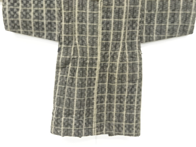 アンティーク　木綿格子に抽象模様織り出し男児羽織